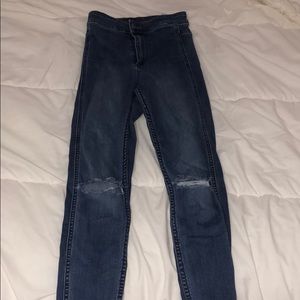 Blue skinny jeans